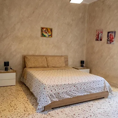Con Terrazzo Vicino Al Centro